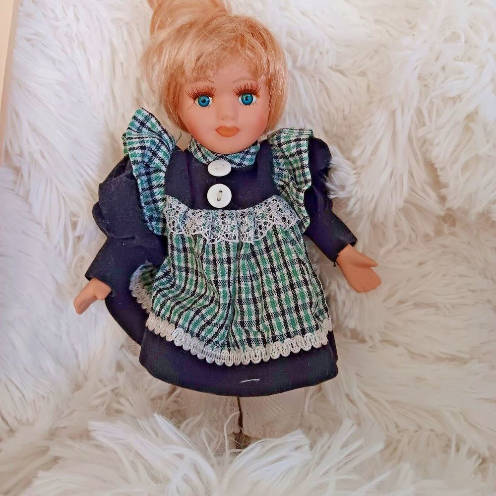 VINTAGE VICTORIA‎ PORCELAIN DOLL WHITE & BLUE CHECKERED DRESS